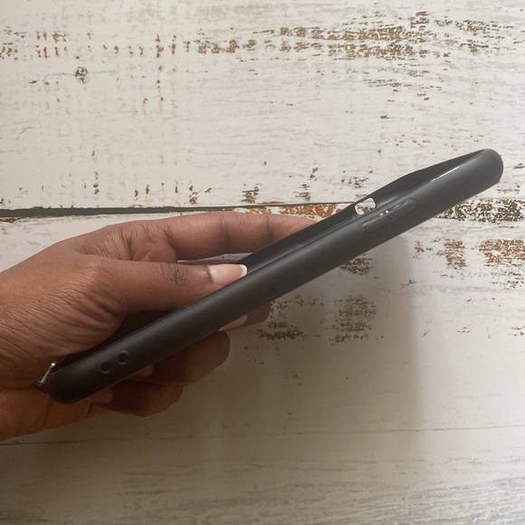 Led light up I phone 11 case,also fits I phone XR - Picture 6 of 6